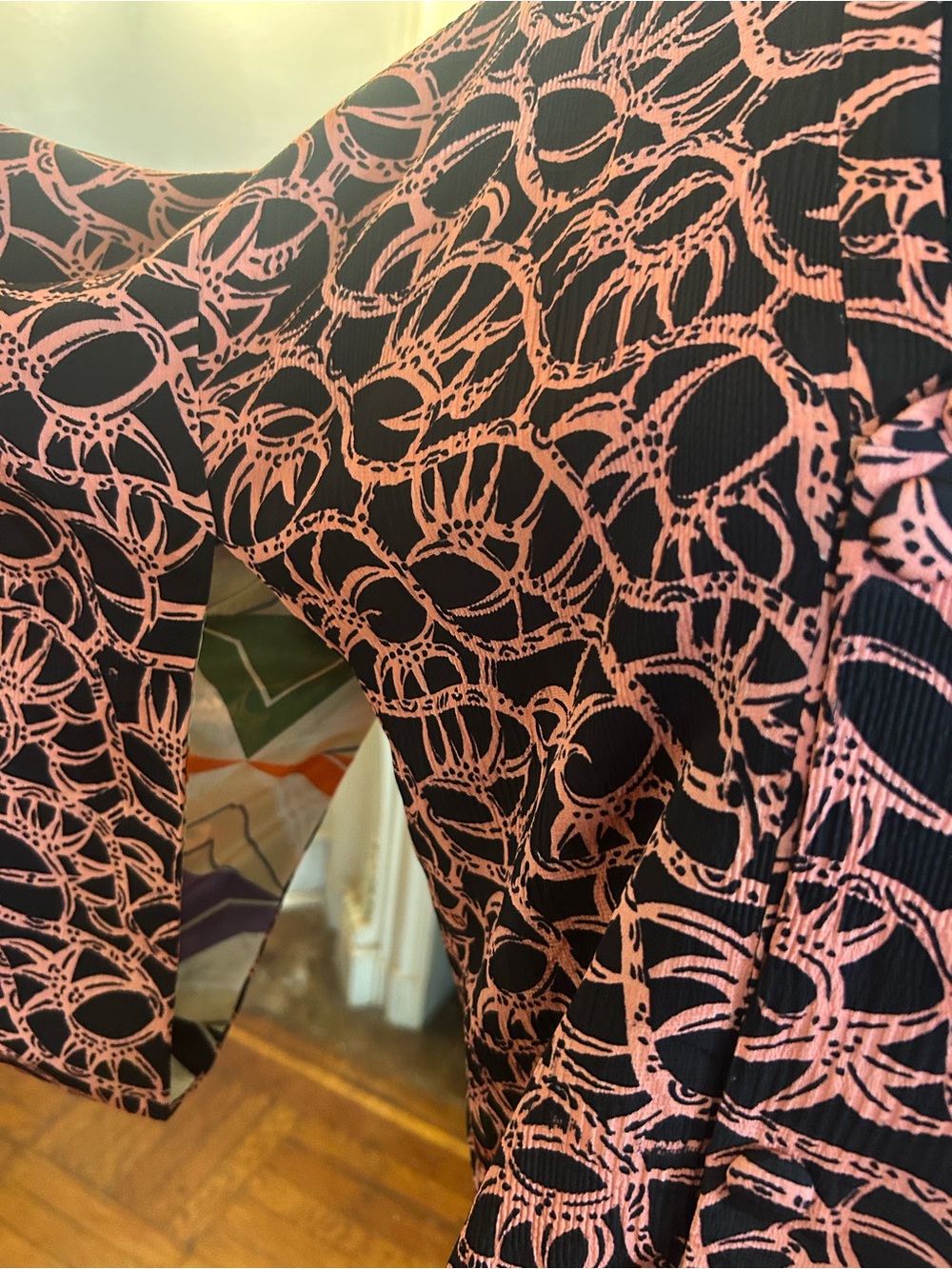 Pink and Black Kimono Plisse blouse - Picture 4 of 5